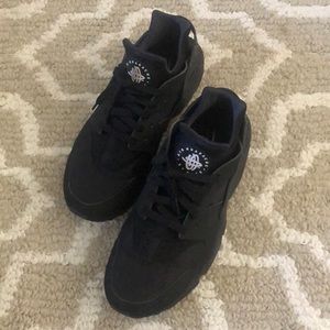 Mens Nike Air Huaraches, 10.5, Black, BRAND NEW